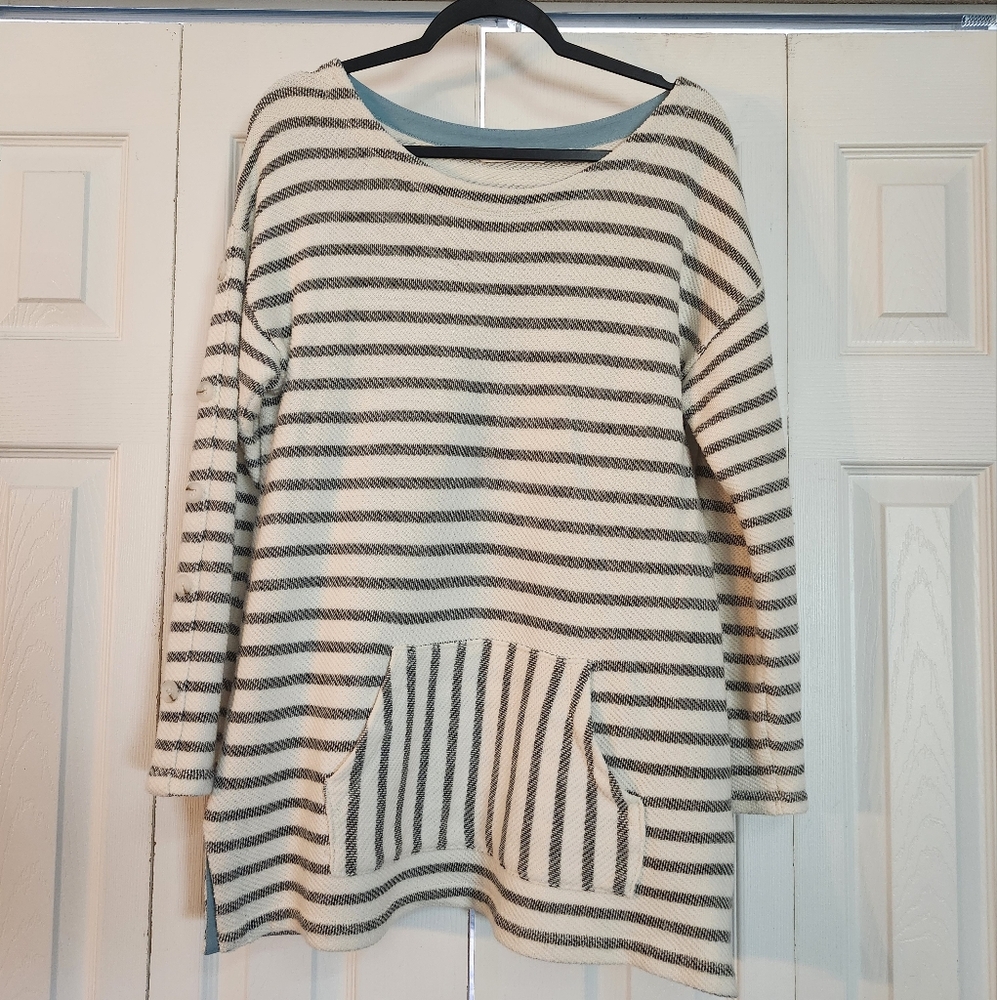 Soft Surroundings Cream and Gray Striped Sweater Buttons on Sleeves Size‎ M